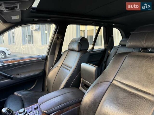 Серый БМВ Х5, объемом двигателя 4.8 л и пробегом 207 тыс. км за 9500 $, фото 33 на Automoto.ua