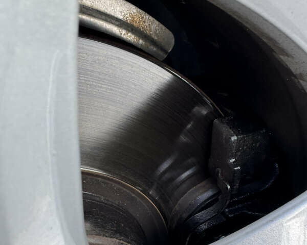 Сірий БМВ Х5, об'ємом двигуна 3 л та пробігом 387 тис. км за 12650 $, фото 25 на Automoto.ua