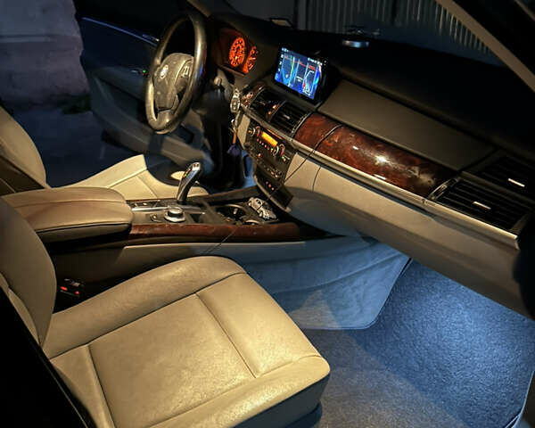 Серый БМВ Х5, объемом двигателя 3 л и пробегом 228 тыс. км за 12000 $, фото 40 на Automoto.ua