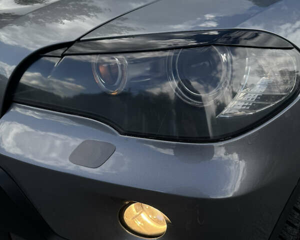 Сірий БМВ Х5, об'ємом двигуна 3 л та пробігом 387 тис. км за 12650 $, фото 5 на Automoto.ua