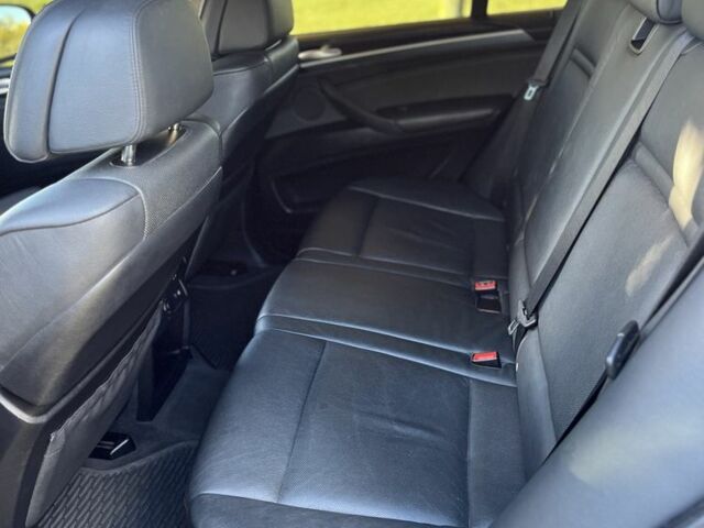 Серый БМВ Х5, объемом двигателя 4.8 л и пробегом 197 тыс. км за 12000 $, фото 14 на Automoto.ua