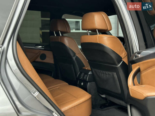 Серый БМВ Х5, объемом двигателя 3 л и пробегом 360 тыс. км за 15750 $, фото 46 на Automoto.ua