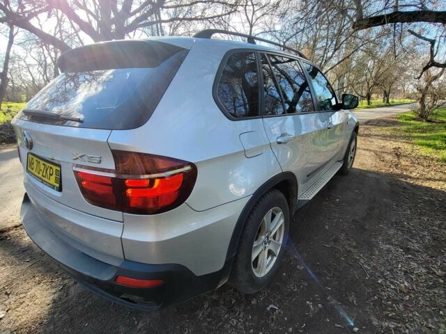 Серый БМВ Х5, объемом двигателя 3 л и пробегом 358 тыс. км за 6800 $, фото 3 на Automoto.ua