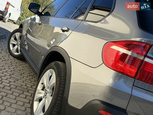 Сірий БМВ Х5, об'ємом двигуна 3 л та пробігом 260 тис. км за 11700 $, фото 28 на Automoto.ua