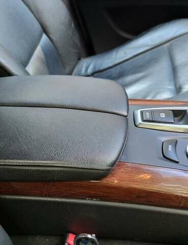 Серый БМВ Х5, объемом двигателя 3 л и пробегом 326 тыс. км за 12300 $, фото 17 на Automoto.ua