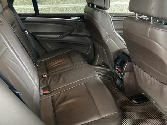 Сірий БМВ Х5, об'ємом двигуна 3 л та пробігом 330 тис. км за 14000 $, фото 8 на Automoto.ua