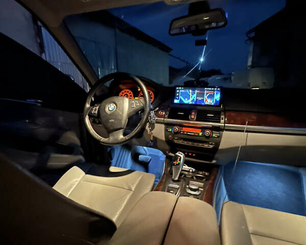 Серый БМВ Х5, объемом двигателя 3 л и пробегом 228 тыс. км за 12000 $, фото 37 на Automoto.ua