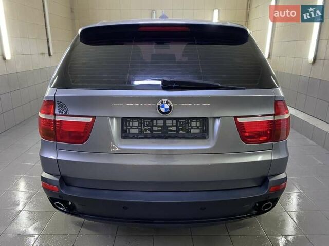 Серый БМВ Х5, объемом двигателя 3 л и пробегом 200 тыс. км за 13999 $, фото 4 на Automoto.ua