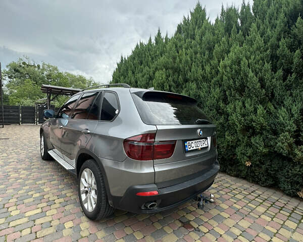 Серый БМВ Х5, объемом двигателя 3 л и пробегом 228 тыс. км за 12000 $, фото 6 на Automoto.ua