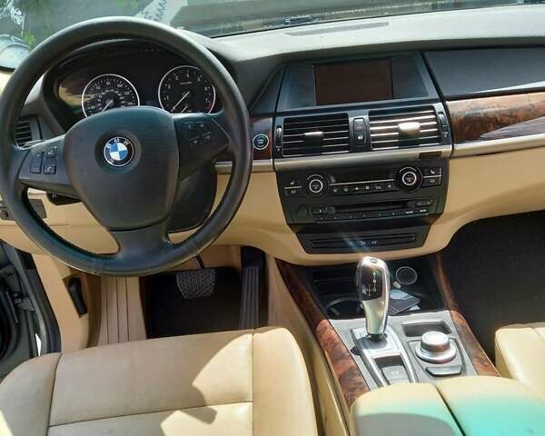 Серый БМВ Х5, объемом двигателя 3 л и пробегом 250 тыс. км за 11500 $, фото 11 на Automoto.ua