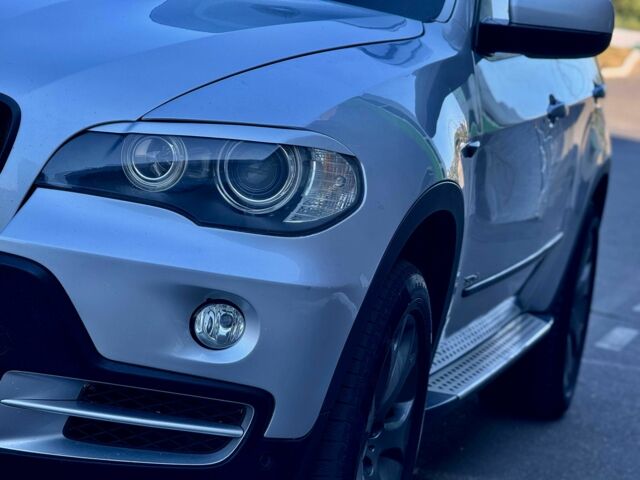 Серый БМВ Х5, объемом двигателя 3 л и пробегом 187 тыс. км за 8999 $, фото 2 на Automoto.ua