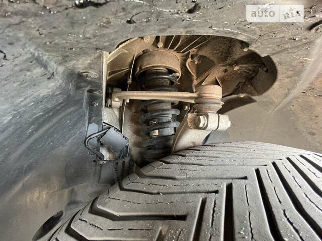 Серый БМВ Х5, объемом двигателя 3 л и пробегом 294 тыс. км за 17500 $, фото 20 на Automoto.ua