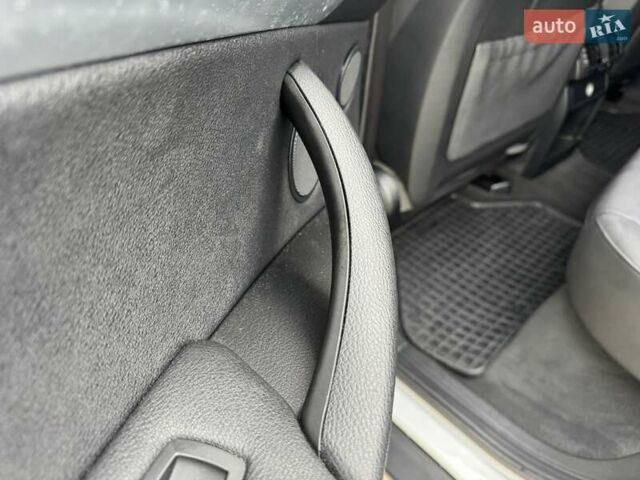 Сірий БМВ Х5, об'ємом двигуна 3 л та пробігом 240 тис. км за 10900 $, фото 54 на Automoto.ua