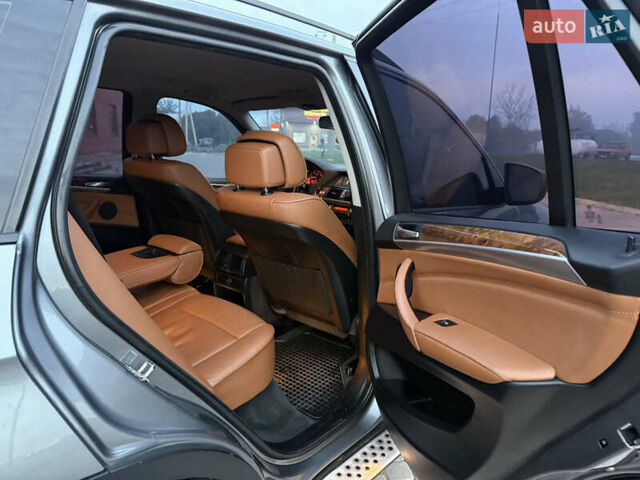 Серый БМВ Х5, объемом двигателя 3 л и пробегом 254 тыс. км за 13999 $, фото 26 на Automoto.ua