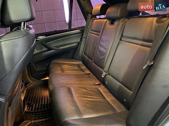 Серый БМВ Х5, объемом двигателя 3 л и пробегом 200 тыс. км за 13999 $, фото 22 на Automoto.ua