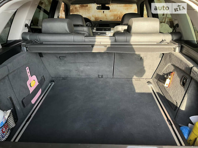 Серый БМВ Х5, объемом двигателя 3 л и пробегом 294 тыс. км за 17500 $, фото 33 на Automoto.ua