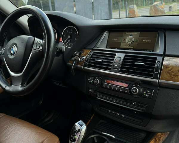 Сірий БМВ Х5, об'ємом двигуна 3 л та пробігом 387 тис. км за 12650 $, фото 33 на Automoto.ua