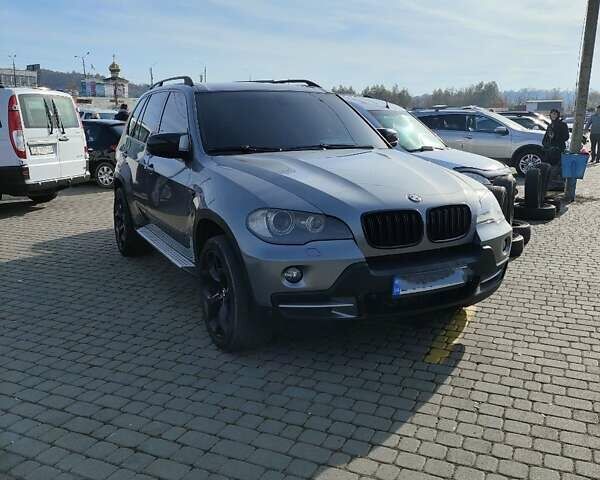 Серый БМВ Х5, объемом двигателя 3 л и пробегом 392 тыс. км за 12499 $, фото 1 на Automoto.ua