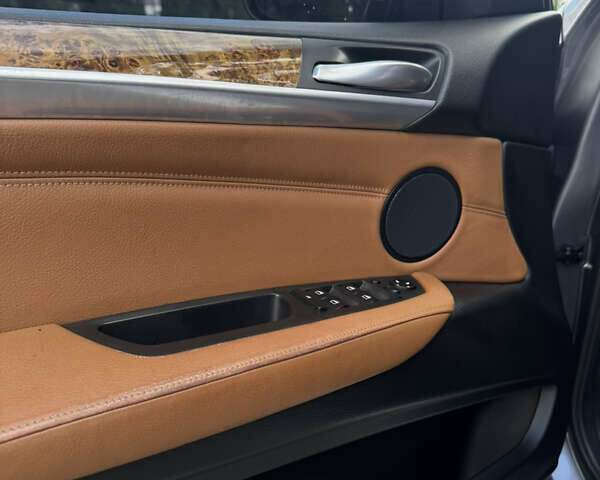 Сірий БМВ Х5, об'ємом двигуна 3 л та пробігом 387 тис. км за 12650 $, фото 26 на Automoto.ua