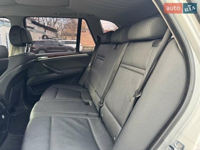 Сірий БМВ Х5, об'ємом двигуна 3 л та пробігом 240 тис. км за 10900 $, фото 55 на Automoto.ua