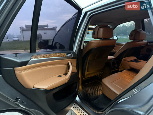 Серый БМВ Х5, объемом двигателя 3 л и пробегом 254 тыс. км за 13999 $, фото 24 на Automoto.ua