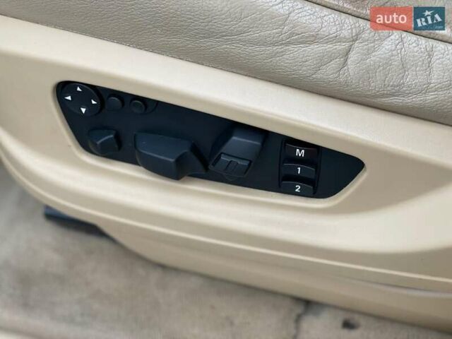 Серый БМВ Х5, объемом двигателя 3 л и пробегом 174 тыс. км за 13800 $, фото 1 на Automoto.ua