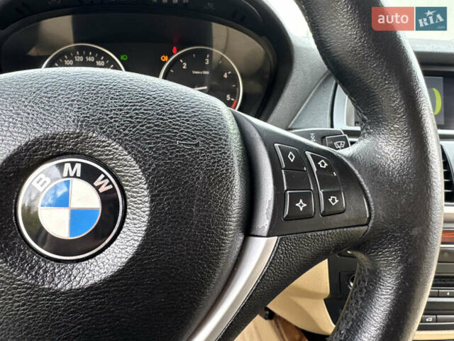 Серый БМВ Х5, объемом двигателя 3 л и пробегом 283 тыс. км за 13950 $, фото 53 на Automoto.ua