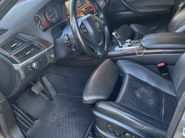 Серый БМВ Х5, объемом двигателя 4.8 л и пробегом 197 тыс. км за 12000 $, фото 10 на Automoto.ua