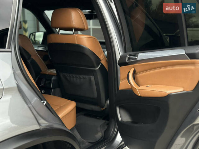 Серый БМВ Х5, объемом двигателя 3 л и пробегом 360 тыс. км за 15750 $, фото 45 на Automoto.ua