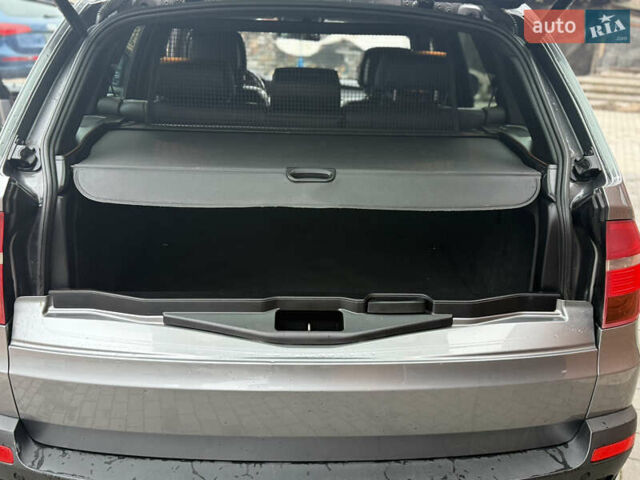 Серый БМВ Х5, объемом двигателя 3 л и пробегом 235 тыс. км за 17500 $, фото 20 на Automoto.ua