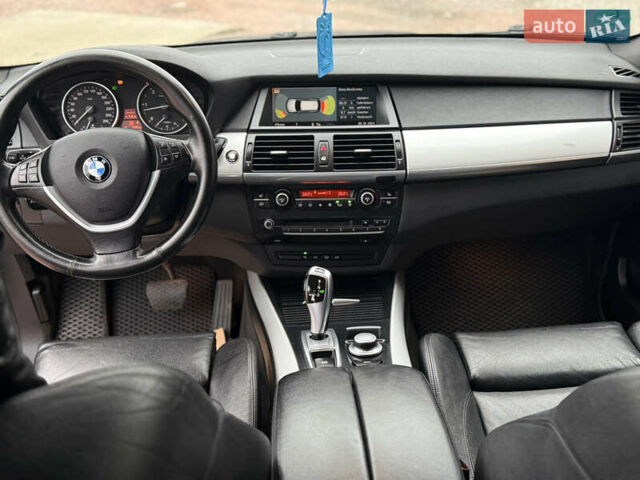 Серый БМВ Х5, объемом двигателя 3 л и пробегом 235 тыс. км за 17500 $, фото 14 на Automoto.ua