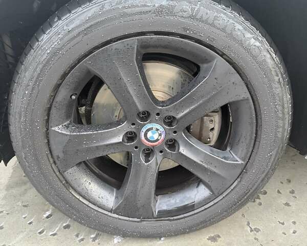 Серый БМВ Х5, объемом двигателя 3 л и пробегом 370 тыс. км за 15800 $, фото 16 на Automoto.ua