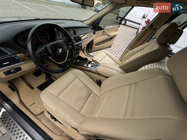 Серый БМВ Х5, объемом двигателя 3 л и пробегом 283 тыс. км за 13950 $, фото 39 на Automoto.ua