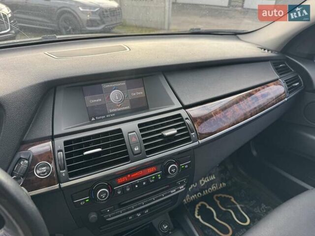 Сірий БМВ Х5, об'ємом двигуна 3 л та пробігом 240 тис. км за 10900 $, фото 8 на Automoto.ua