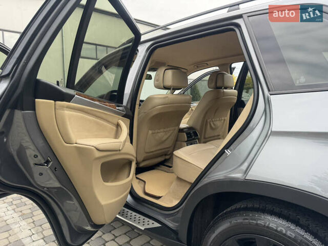 Серый БМВ Х5, объемом двигателя 3 л и пробегом 283 тыс. км за 13950 $, фото 25 на Automoto.ua