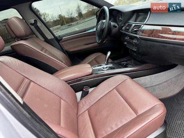 БМВ Х5 2008 в Кривом Роге на Automoto.ua Серый БМВ Х5, объемом двигателя 3 л и пробегом 177 тыс. км за 8950 $, фото 22 на Automoto.ua