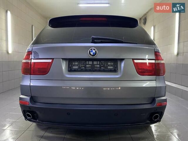 Серый БМВ Х5, объемом двигателя 3 л и пробегом 200 тыс. км за 13999 $, фото 5 на Automoto.ua