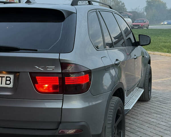Серый БМВ Х5, объемом двигателя 3 л и пробегом 254 тыс. км за 13999 $, фото 12 на Automoto.ua