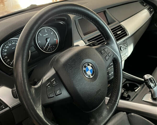 Серый БМВ Х5, объемом двигателя 3 л и пробегом 294 тыс. км за 17500 $, фото 30 на Automoto.ua