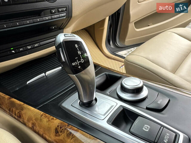 Серый БМВ Х5, объемом двигателя 3 л и пробегом 283 тыс. км за 13950 $, фото 48 на Automoto.ua