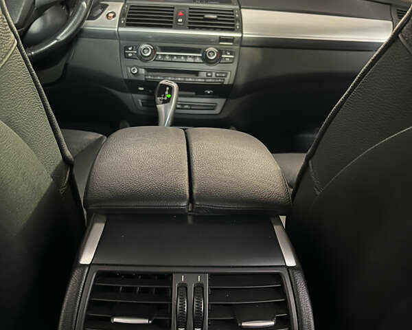 Серый БМВ Х5, объемом двигателя 3 л и пробегом 294 тыс. км за 17500 $, фото 26 на Automoto.ua