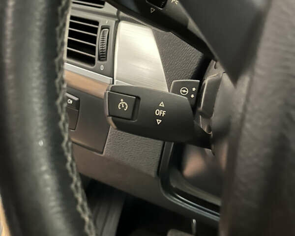 Серый БМВ Х5, объемом двигателя 3 л и пробегом 294 тыс. км за 17500 $, фото 31 на Automoto.ua