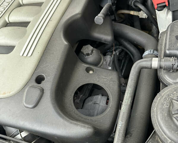 Серый БМВ Х5, объемом двигателя 3 л и пробегом 341 тыс. км за 15700 $, фото 9 на Automoto.ua