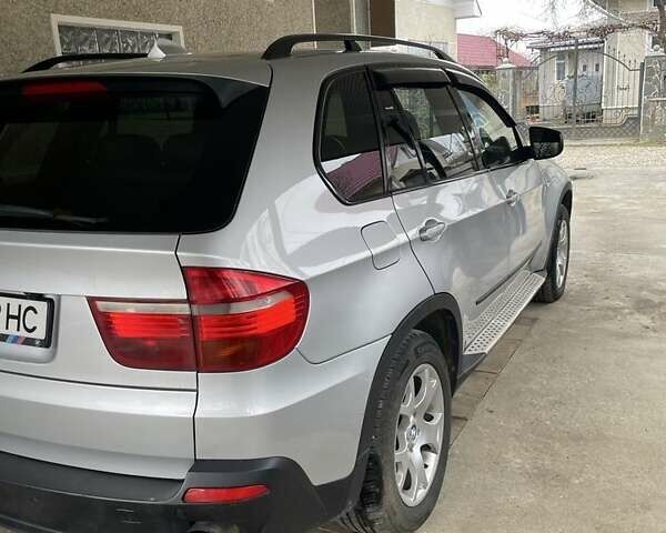 Серый БМВ Х5, объемом двигателя 3 л и пробегом 330 тыс. км за 14000 $, фото 9 на Automoto.ua