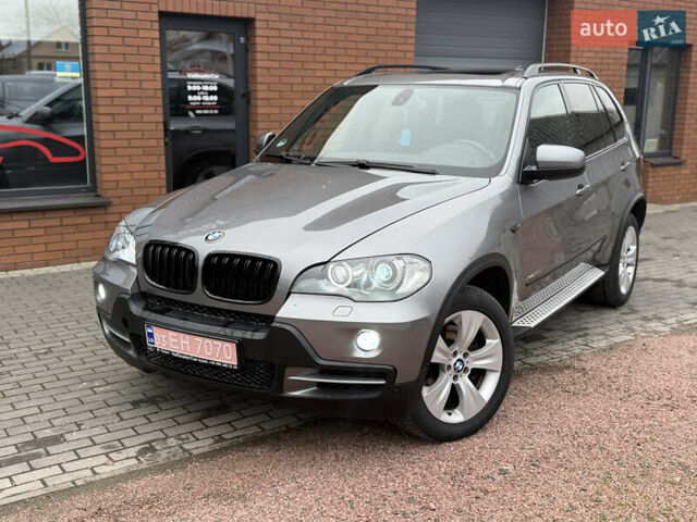 Серый БМВ Х5, объемом двигателя 3 л и пробегом 235 тыс. км за 17500 $, фото 1 на Automoto.ua