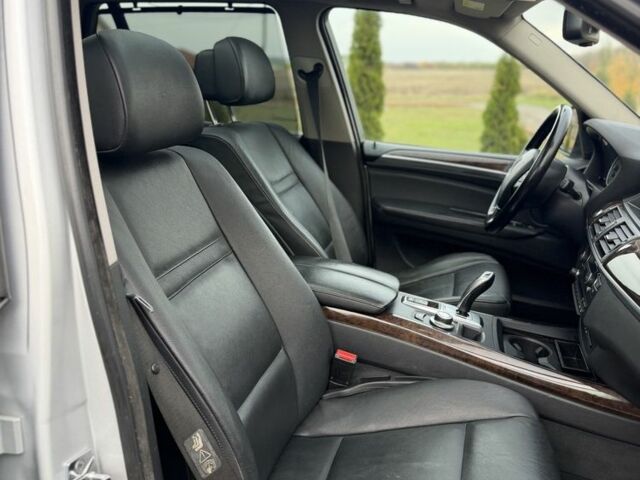 Сірий БМВ Х5, об'ємом двигуна 3 л та пробігом 401 тис. км за 11750 $, фото 13 на Automoto.ua