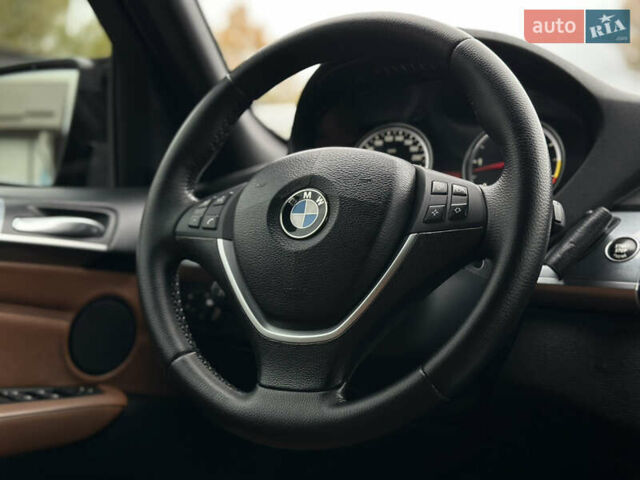 Серый БМВ Х5, объемом двигателя 3 л и пробегом 360 тыс. км за 15750 $, фото 59 на Automoto.ua