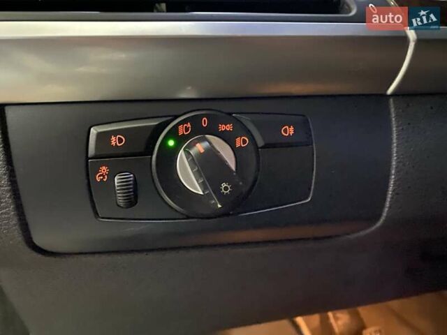 Серый БМВ Х5, объемом двигателя 3 л и пробегом 200 тыс. км за 13999 $, фото 28 на Automoto.ua