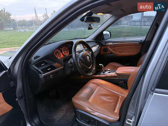 Серый БМВ Х5, объемом двигателя 3 л и пробегом 254 тыс. км за 13999 $, фото 22 на Automoto.ua