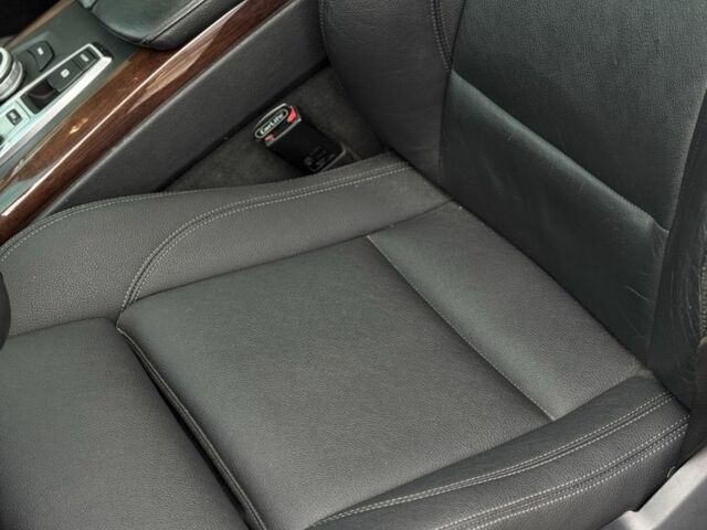 Серый БМВ Х5, объемом двигателя 3 л и пробегом 287 тыс. км за 12700 $, фото 12 на Automoto.ua